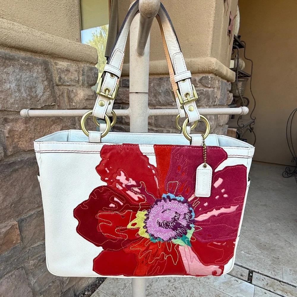 Limited Edition COACH Poppy For Peace Gallery Tote - Picture 2 of 9